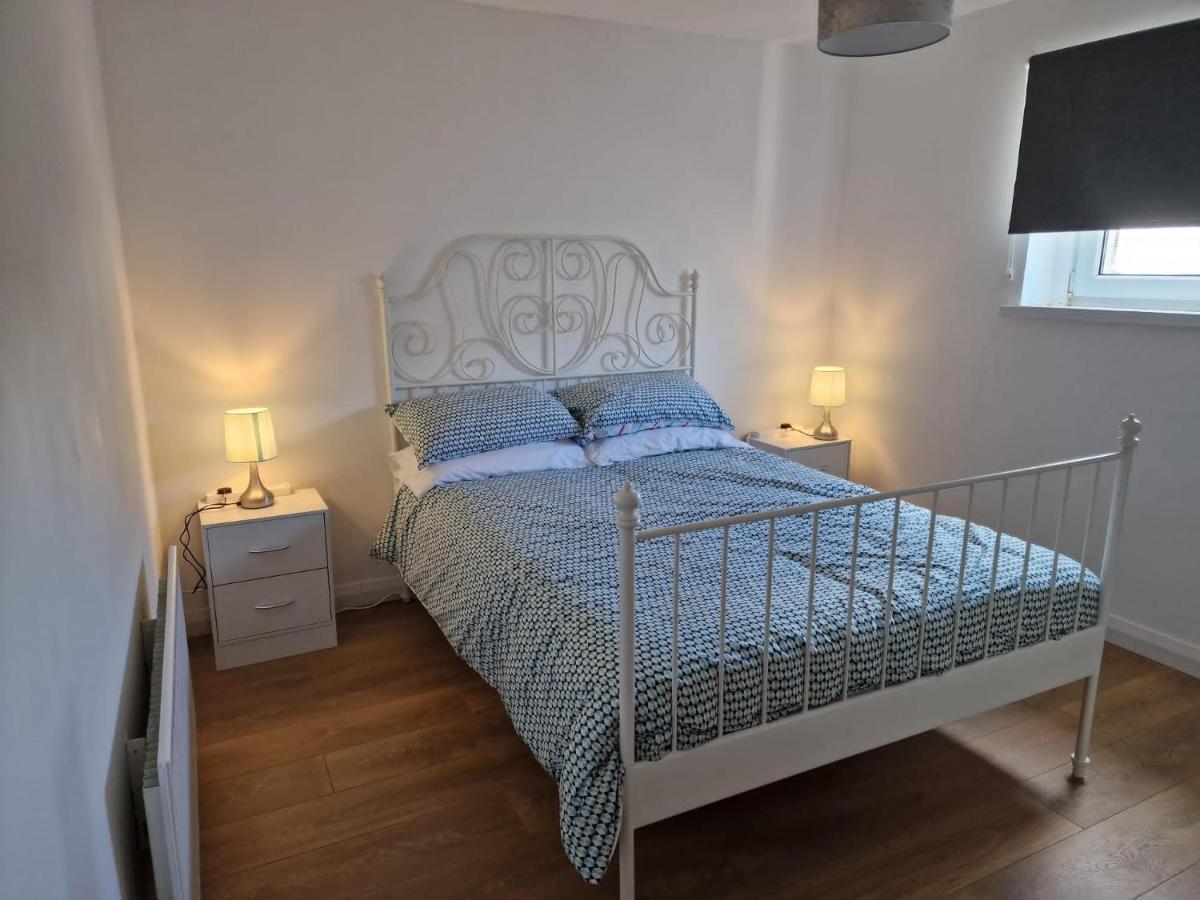 Enfield Street House Behind Portstewart Promenade With Partial Sea View From Front 3 Bed Sleeps 7 Villa Buitenkant foto